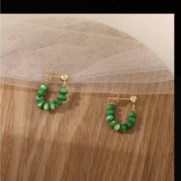 Retro Look Green and Gold Stone Drop Hoop Earrings - Picture 4 of 5